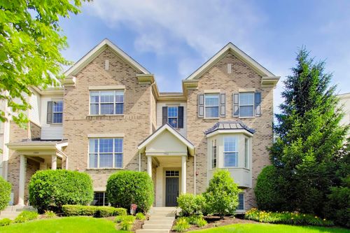 1910 Dauntless Dr, Glenview, IL, 60026-6808 | Card Image