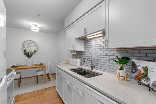 309-7412 W 22nd St, Saint Louis Park, MN, 55426-2649 | Card Image