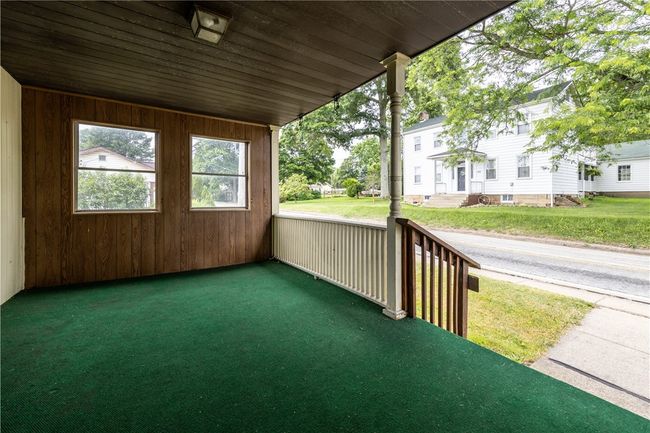457 Pine St, House other with 3 bedrooms, 1 bathrooms and 2 parking in Hookstown PA | Image 5