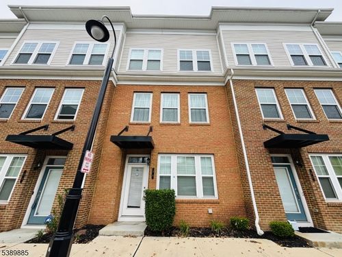 38 Bond St, North Brunswick, NJ, 08902-5035 | Card Image