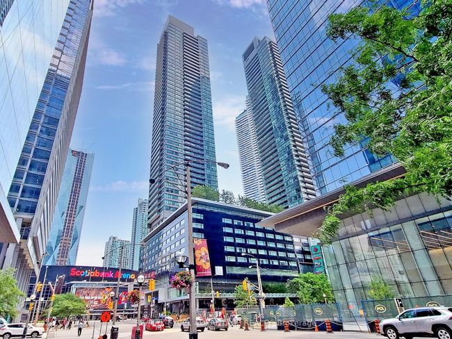 1305 - 65 Bremner Blvd, Condo with 3 bedrooms, 2 bathrooms and null parking in Toronto ON | Image 24