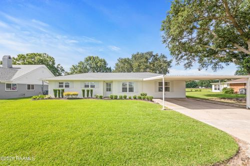706 E E St, Rayne, LA, 70578-7315 | Card Image