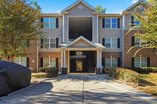 8201 Fairington Village Dr, Lithonia, GA, 30038-1447 | Card Image