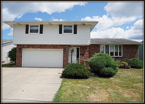23 Willow Dr, West Seneca, NY, 14224-2721 | Card Image