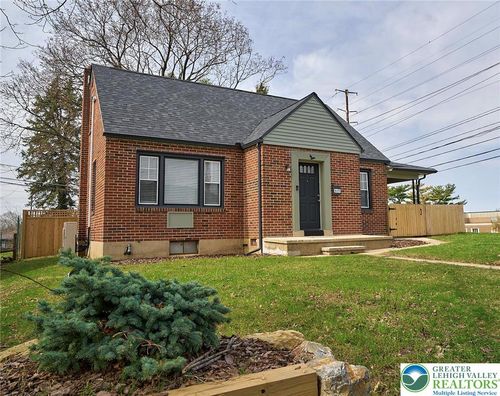 3105 Capital St, Allentown, PA, 18103-7019 | Card Image