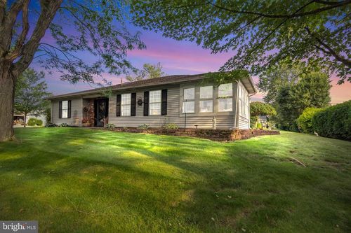 1 Willowwood Ct, Columbus, NJ, 08022-1025 | Card Image
