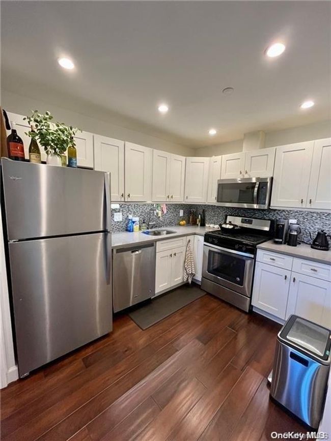 APT-3B - 7819 Bay Pkwy, Condo with 1 bedrooms, 1 bathrooms and null parking in Brooklyn NY | Image 8