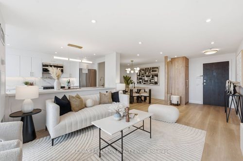 805-110 N Promenade Circle E, Vaughan, ON, L4J7W8 | Card Image