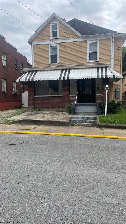 455 Washington Ave, Clarksburg, WV, 26301-2825 | Card Image