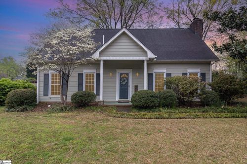 102 Crowndale Dr, Taylors, SC, 29687-4033 | Card Image