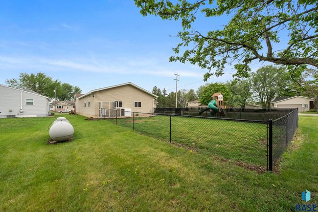 350 W Maple St, House other with 3 bedrooms, 2 bathrooms and null parking in Edgerton MN | Image 28