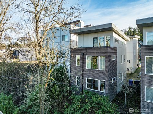 5021 Delridge Way Sw, Seattle, WA, 98106-1334 | Card Image