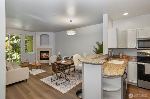 f-202-12712 Admiralty Way, Everett, WA, 98204-8025 | Card Image
