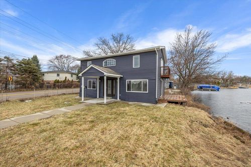 3545 Union Lake Rd, Commerce Twp, MI, 48382-4580 | Card Image