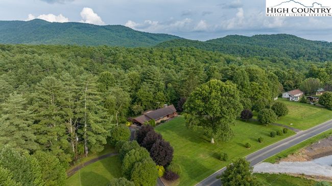 835 Ridge Rd, House other with 3 bedrooms, 3 bathrooms and null parking in Spruce Pine NC | Image 35