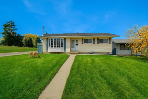 24 Rundleson Way Ne, Calgary, AB, T1Y3N6 | Card Image