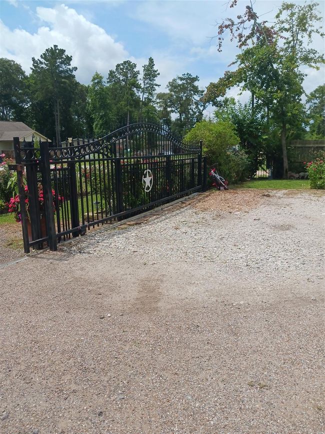 529 Draylon Dr, House other with 5 bedrooms, 3 bathrooms and 2 parking in Conroe TX | Image 32
