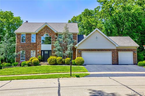 2127 Oak Crest Manor Ln, Wildwood, MO, 63011-5403 | Card Image