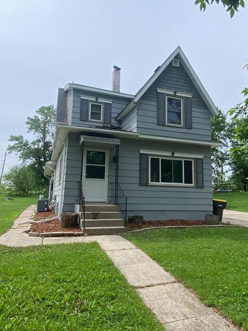 104 Ne 3rd St, Buffalo Lake, MN, 55314-1068 | Card Image