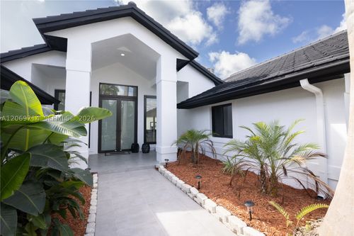201 Holiday Dr, Hallandale Beach, FL, 33009-6515 | Card Image