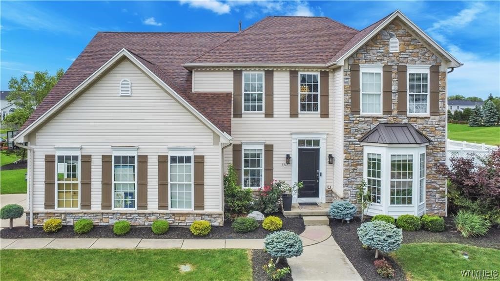 Field Brook Dr, East Amherst, NY 14051