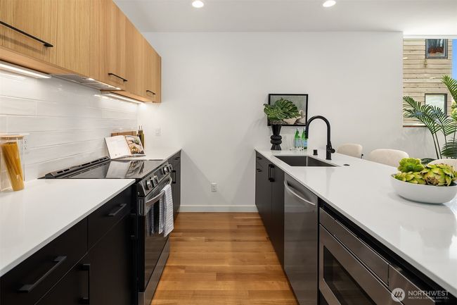 B - 2419 Nw 57 Th St, Townhouse with 3 bedrooms, 2 bathrooms and null parking in Seattle WA | Image 10