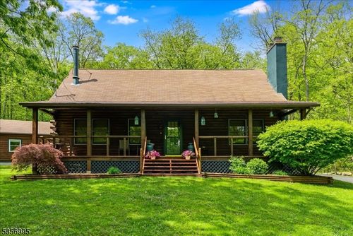 27 W Owassa Tpke, Newton, NJ, 07860-4953 | Card Image