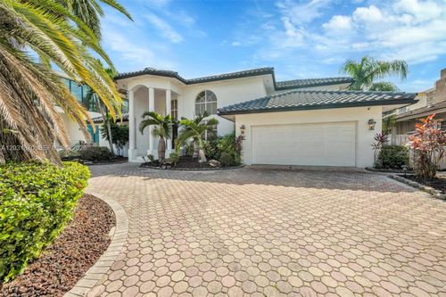 2940 Ne 164th St, North Miami Beach, FL, 33160-4113 | Card Image