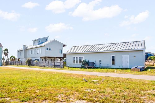 127 S 12th St, Port Aransas, TX, 78373-5327 | Card Image