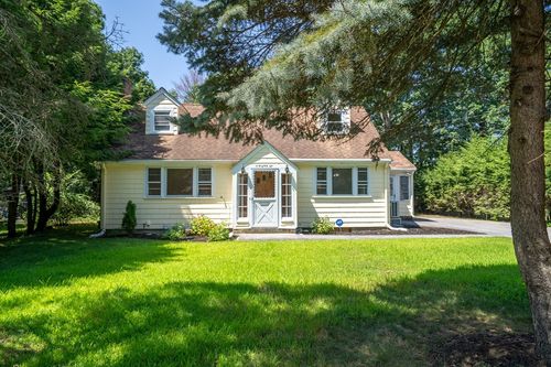 11 Maine Ave, Natick, MA, 01760-2218 | Card Image
