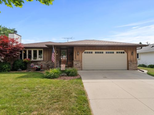 2335 N 28th St, Sheboygan, WI, 53083-4412 | Card Image