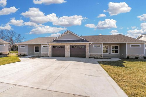 320 N Warren Ave, Rose Hill, KS, 67133-9108 | Card Image