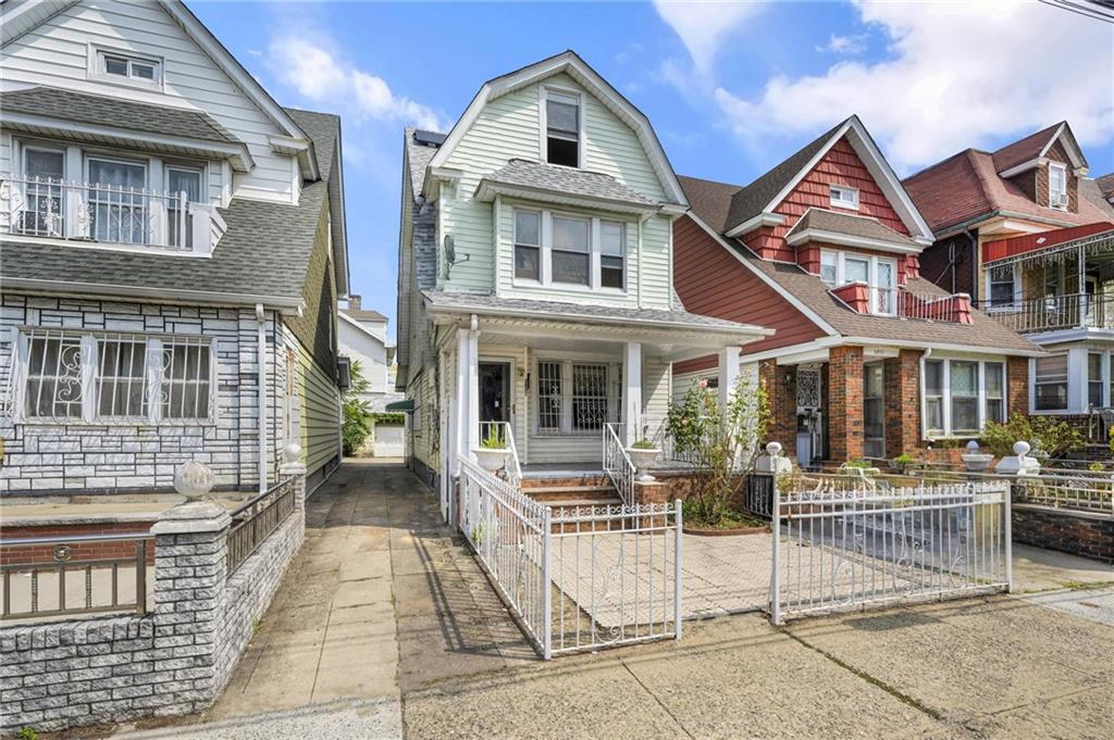 Avenue I , Brooklyn, NY 11210