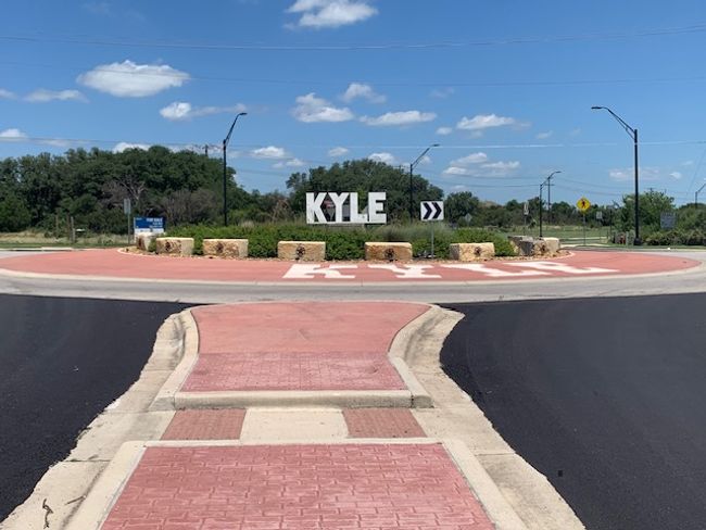 Round-about at Burleson St & Marketplace Ave 1 block from subject | Image 29