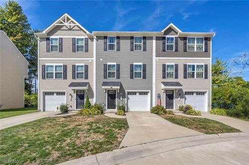 698 Pine Spring Dr, Painesville, OH, 44077-4151 | Card Image