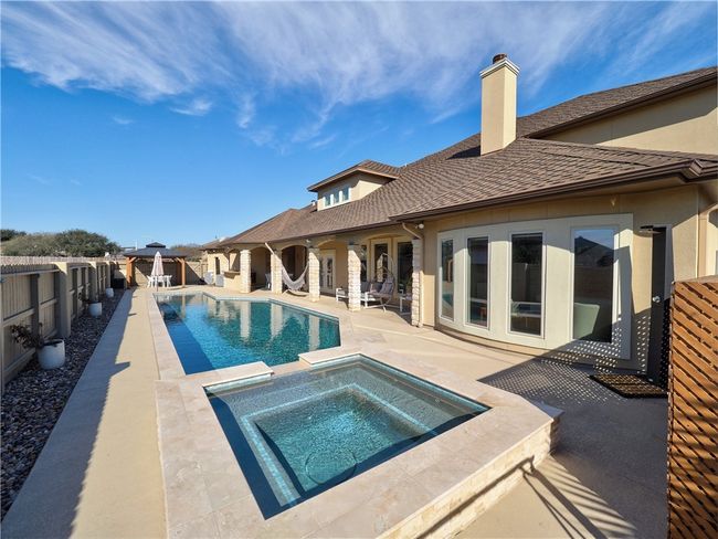 Tranquil pool area | Image 35