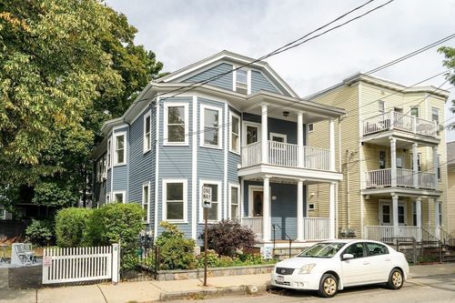 129 Auburn St, Cambridge, MA, 02139-4057 | Card Image
