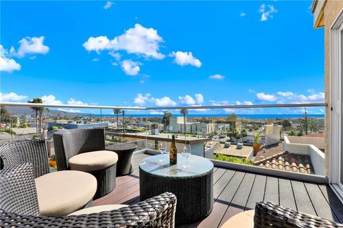 834 15th St, Hermosa Beach, CA, 90254-3202 | Card Image