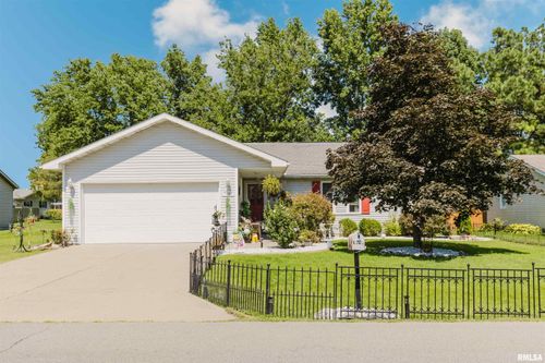 1203 S Hadfield St, Marion, IL, 62959-4246 | Card Image