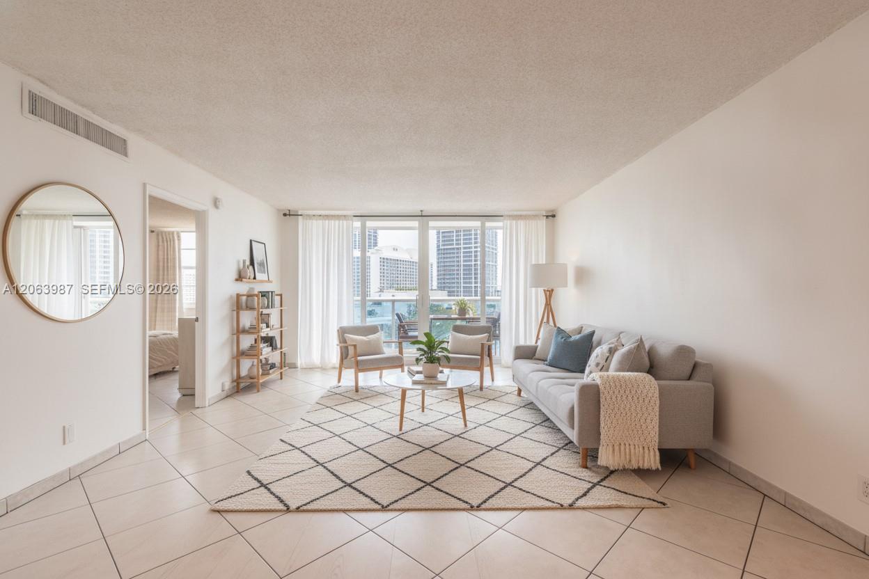 Residential Lease in Miami Beach