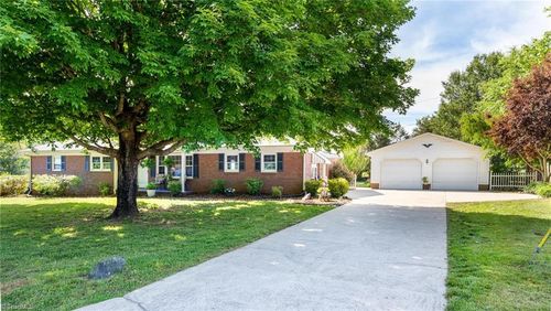 112 Persimmon Cir, Statesville, NC, 28625-2128 | Card Image