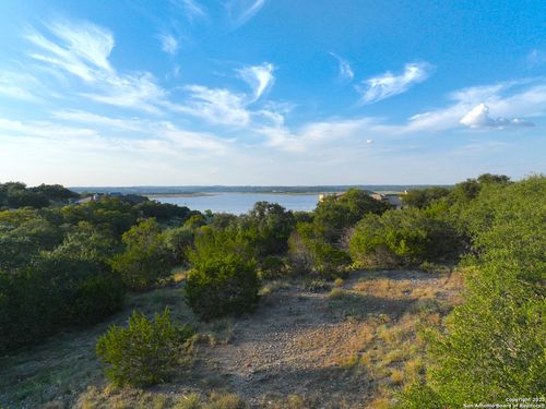 401 Scarlet Ct, Canyon Lake, TX, 78133-4920 | Card Image