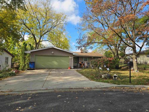 2914 Hambrecht Road, Middleton, WI, 53562 | Card Image