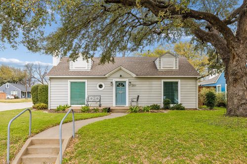 2501 Lotus Ave, Fort Worth, TX, 76111-1636 | Card Image