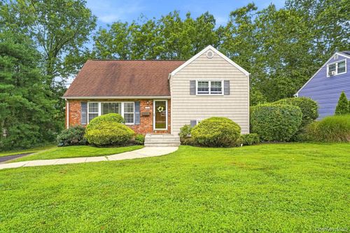 21 Dexter Rd, Yonkers, NY, 10710-2812 | Card Image