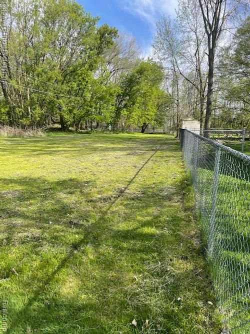 215 Raven St, Lapeer, MI, 48446 | Card Image