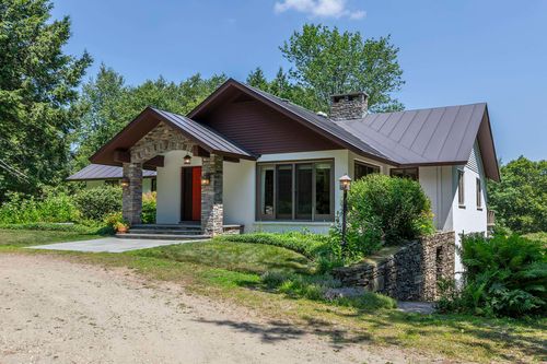 266 Barlow Rd, Springfield, VT, 05156-8841 | Card Image