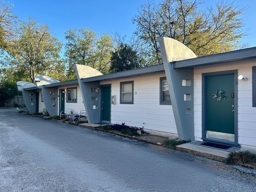 apt-3-5213 Joe Sayers Ave, Austin, TX, 78756-2426 | Card Image