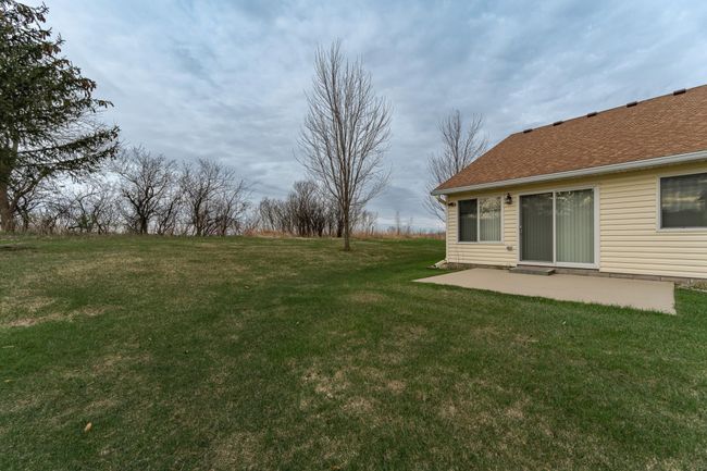 Back and side yard. | Image 17