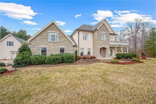 135 Anthony Dr, Patrick Springs, VA, 24133-3462 | Card Image